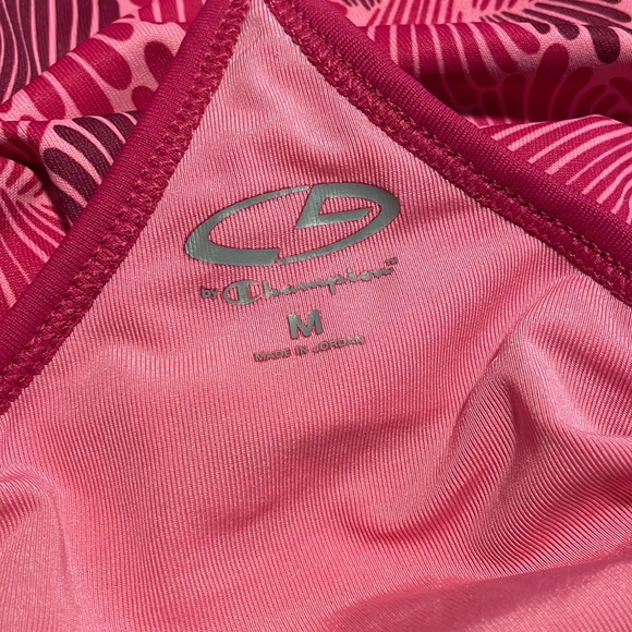 Champion - Picture 6 of 8